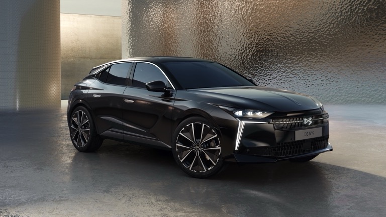 DS Automobiles N°4 E-Tense(MY25)