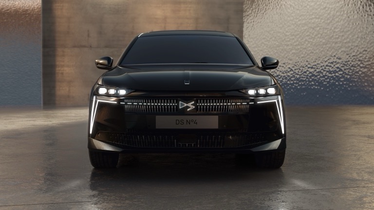DS Automobiles N°4 E-Tense(MY25) - 2