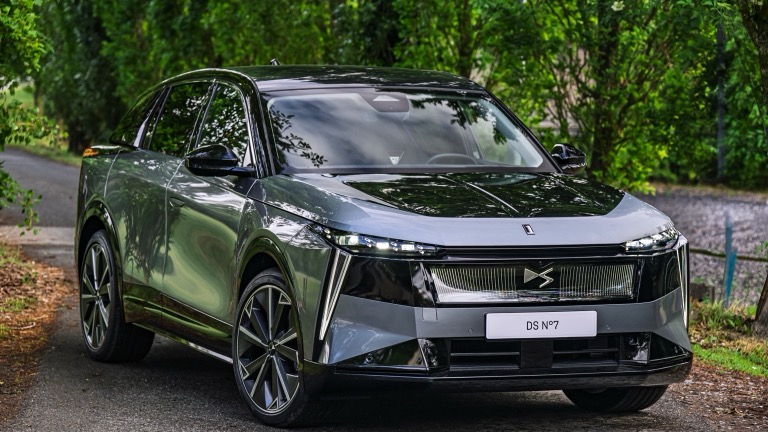 DS Automobiles N°7 AWD Long Range