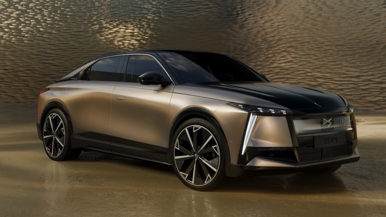 DS Automobiles N°8 AWD Long Range