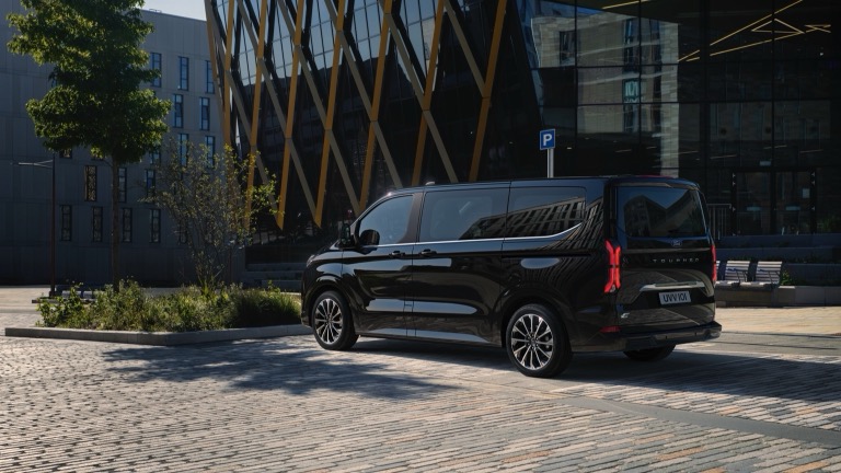 Ford e-Tourneo Custom L2 210 kW - 2