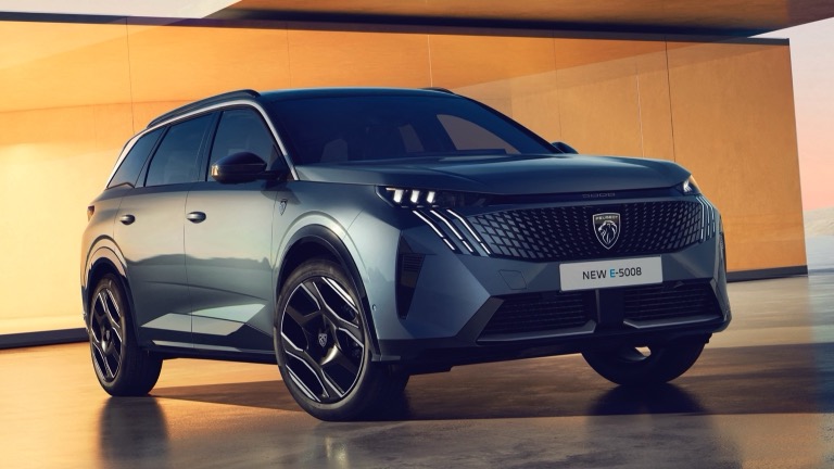 Peugeot e-5008 73 kWh