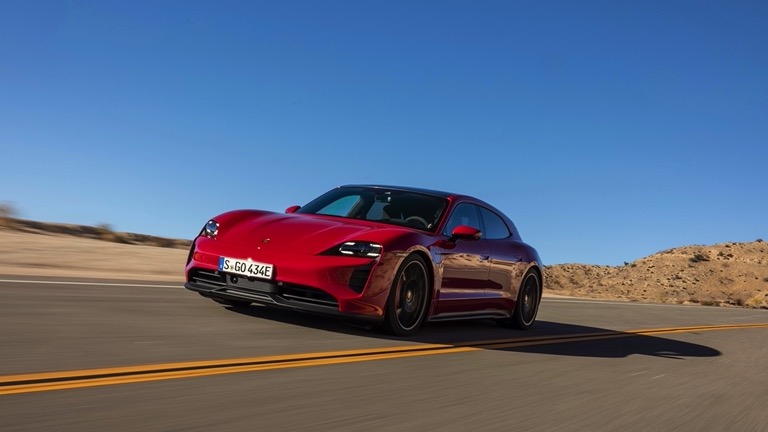 Porsche Taycan GTS Sport Turismo - 2