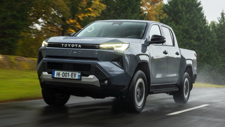 Toyota Hilux Electric 59.2 kWh